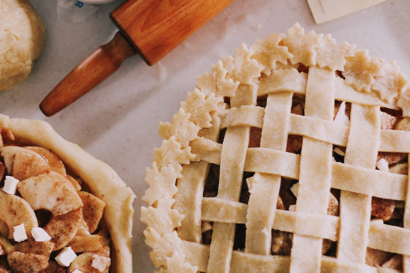 Baking apple pie